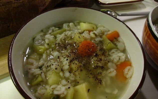perliniu kruopu sriuba su agurkais 1