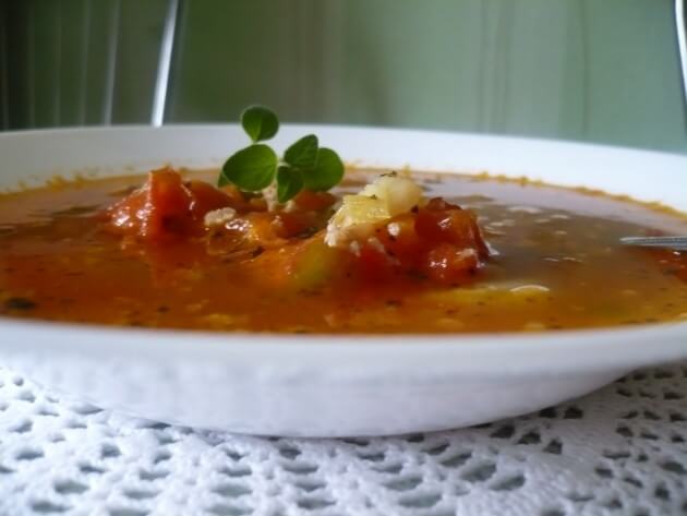Tiršta faršo ir daržovių sriuba
