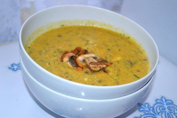 Trinta grybų sriuba su brie sūriu